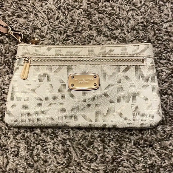White Michael Kors wristlet/wallet - Picture 1 of 7